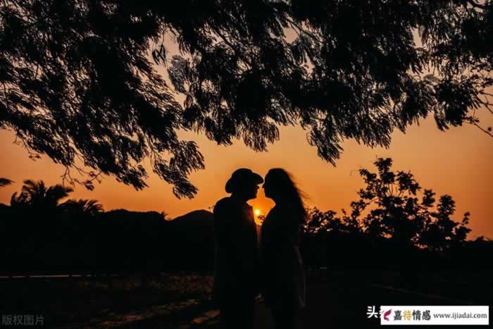 怎样才能理智又解气的“手撕”婚外女?抓住这三招,轻松事半功倍_伊度情感