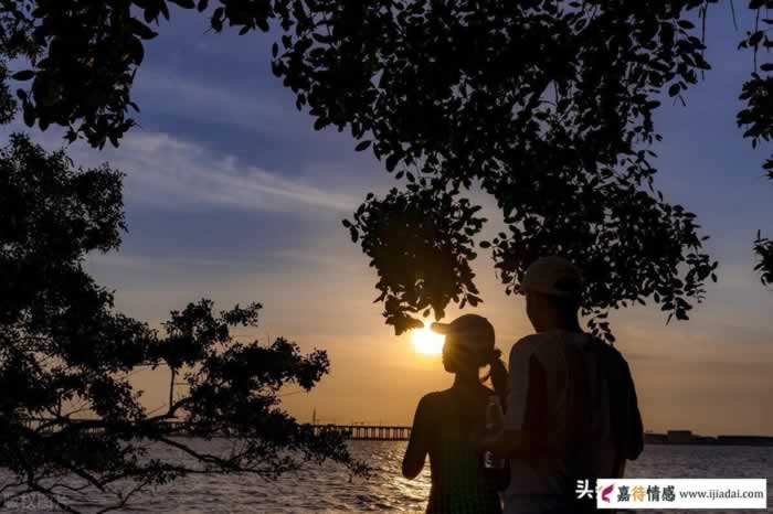 约会小心机！情人节“撩心指南”，轻松唤起爱侣对你的征服欲_伊度情感