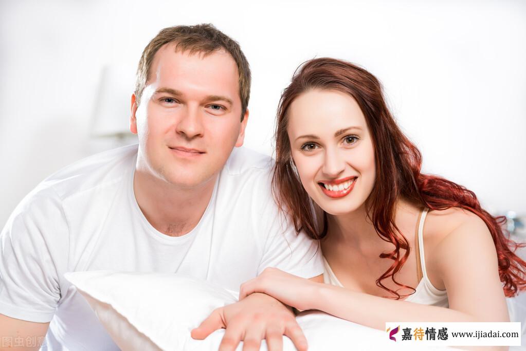 中年男女独处,女人想和你甜蜜一起多数会有五个冲动表现_伊度情感