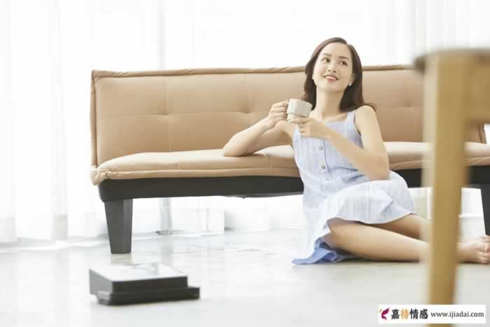 人到中年喜欢上已婚女人的男人，多数是为了这些东西_伊度情感