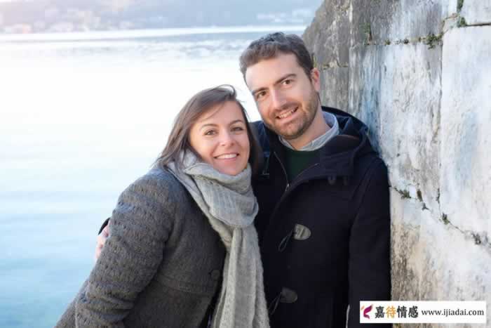 异性男女相处中年女人不回你微信，往往藏着这些小心思_伊度情感