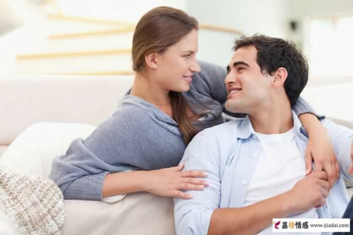 让女人爱上你的技巧之一约会时掌握好，会让女人对你好感不断_伊度情感