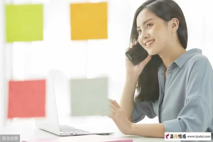 已婚中年女人，暗恋男人的表现方式，几个细节告诉你_伊度情感