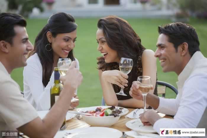 女人喜欢你会“不小心”的透露着几个小秘密给你知道,男人要懂_伊度情感