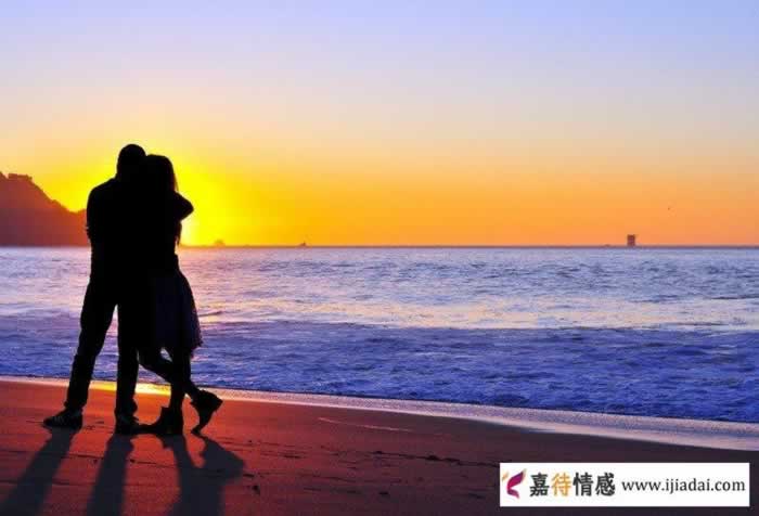 睡前，男人说这些“撩人”的情话，更容易让女人整夜思念_伊度情感