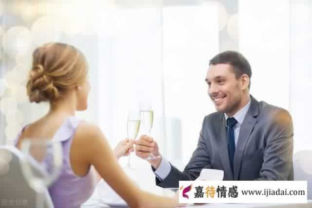 男人发“想我了吗”，聪明的女人不会回“当然想”，而是说这4句_伊度情感