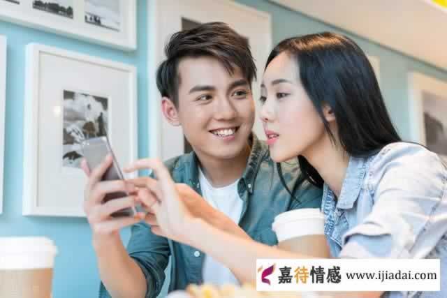 男人要知道：女人“不拒绝”你这3件事，或是对你“动情”了_伊度情感