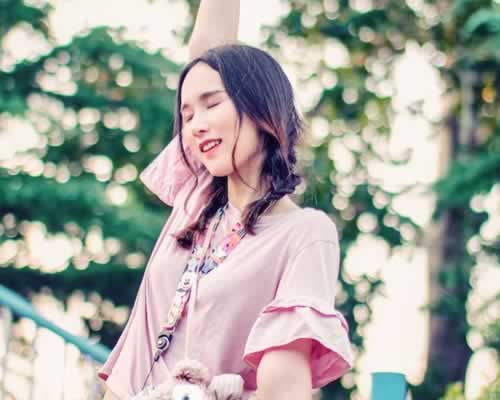 男生不开心的时候，到底希望女生如何安慰？