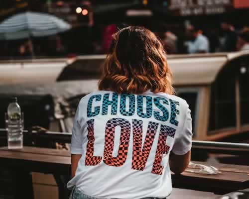 在感情中没有主见、总是被人牵着鼻子走，到底应该怎么办？