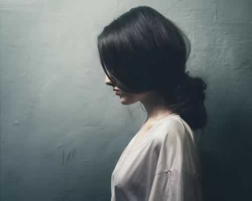 为什么遇到回避型的出轨男人，你总是束手无策？