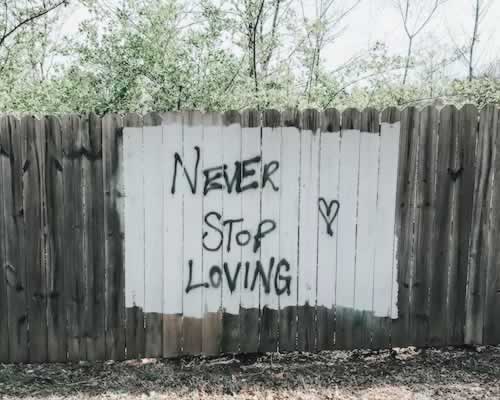 发现老公出轨小三，不管原配是否决定离婚，都必须做好这四件事