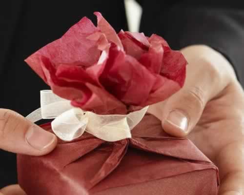 女人不理你，别死缠烂打！这“不一样”的6招让她主动回头找你！