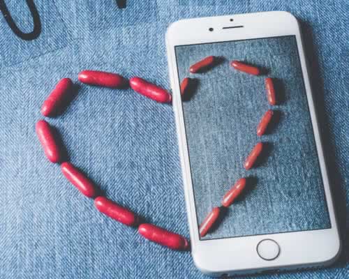 追求女生时，你要如何回复女生的“好无聊啊！”才是最佳答案呢？