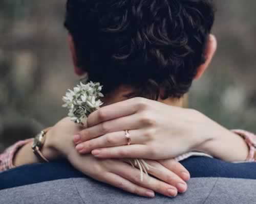 追中年女人，很简单，抓住这几个“不一样的软肋”轻松撩动她的心