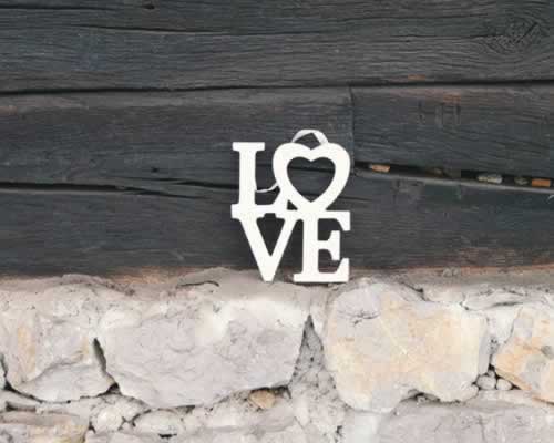 女人甘愿“倒追”的三种男人，无关他的地位金钱