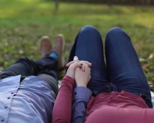 女生回复“嗯、哦、呵呵”，这样回复让女生爱上和你聊天